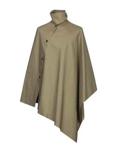 Mackintosh Cape In Military Green