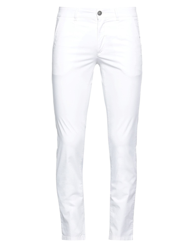 Alessandro Dell'acqua Casual Pants In White