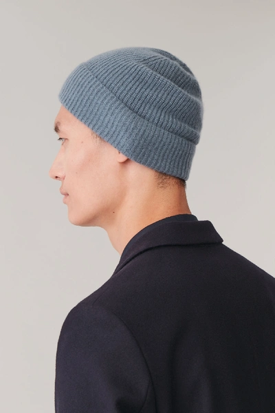 Cos Knitted Cashmere Hat In Blue