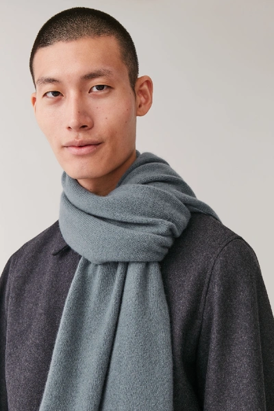 Cos Cashmere Scarf In Blue