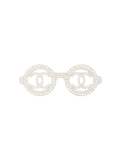Pre-owned Chanel 2017 Rhinestone Glasses Motif Brooch In Silver