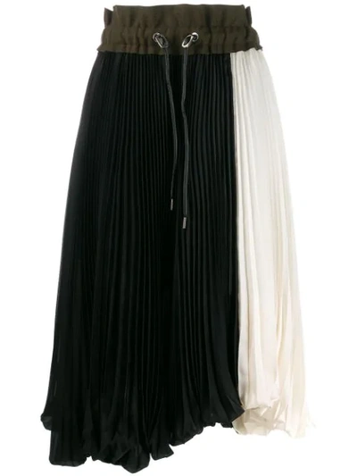 Sacai Color-block Pleated Skirt In Black