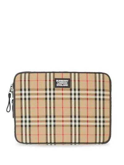 Burberry Vintage Check Zipped Pouch In Neutrals