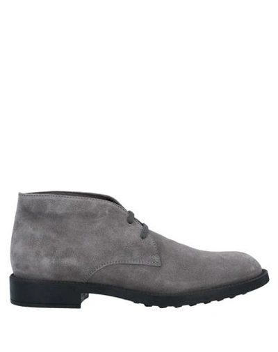 Tod's 短靴 In Grey