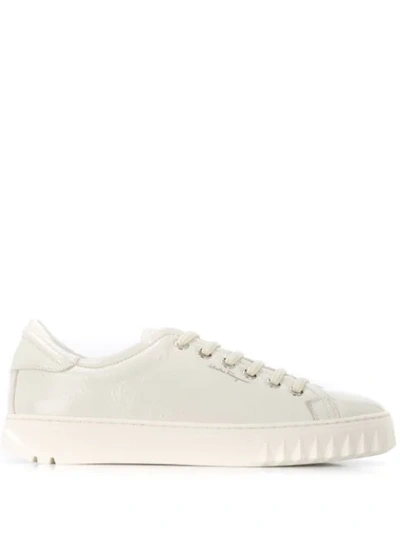スニーカー Salvatore Ferragamo Shark-Tooth Detailed Leather Sneakers Ferragamo Salvatore Shark-tooth Detailed Leather Sneakers In