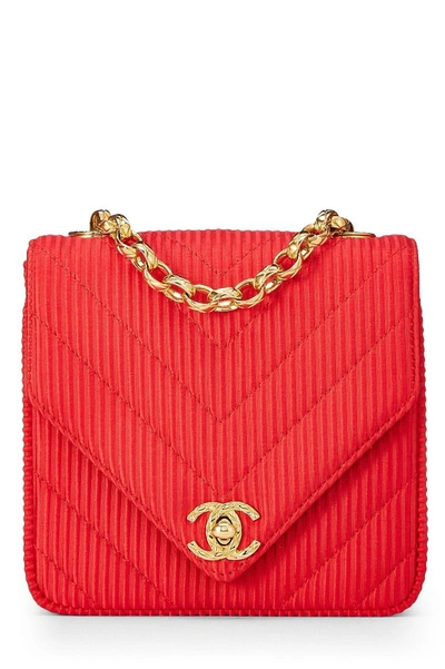 Pre-owned Chanel Red Satin Envelope Flap Mini