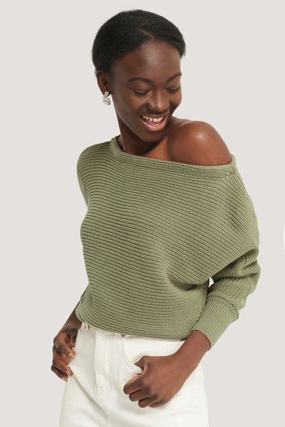 Na-kd Off Shoulder Knitted Jumper - Green In Light Khaki