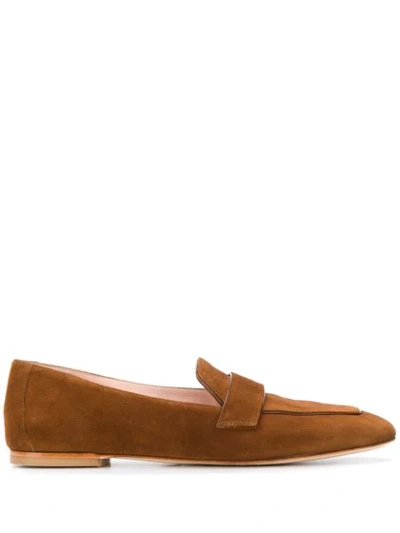 Stuart Weitzman Payson Loafers In Brown
