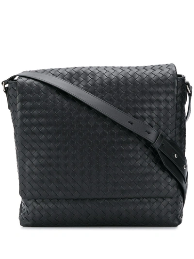 Bottega Veneta Intrecciato Weave Messenger Bag In Black