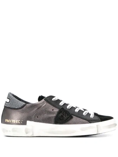 Philippe Model Logo Crest Low Top Trainers In Black