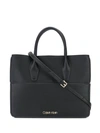 Calvin Klein Handtasche Mit Logo-schild In Bds Black