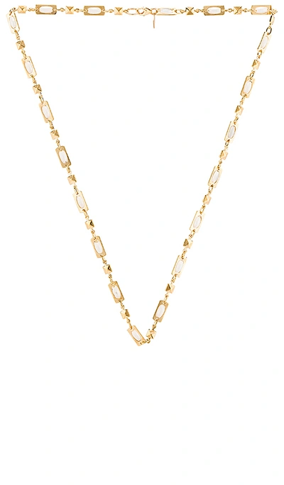 Paradigm Rectangle Chain In Gold & Pearl