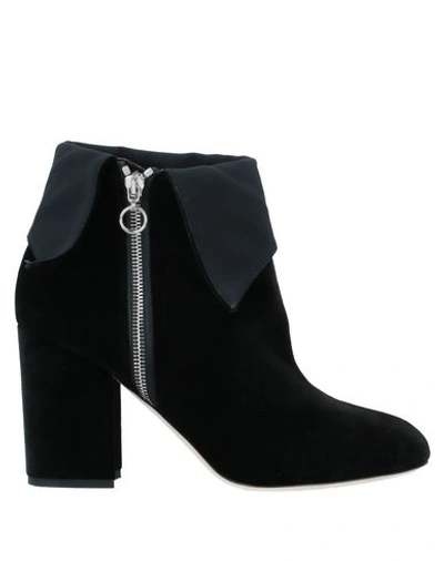 Chiara Boni Ankle Boot In Black