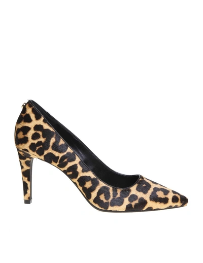 Michael Kors Dorothy Decollete In Cavallino In Animal Print