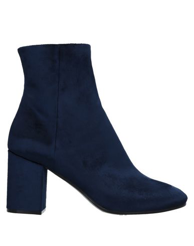 balenciaga velvet boots