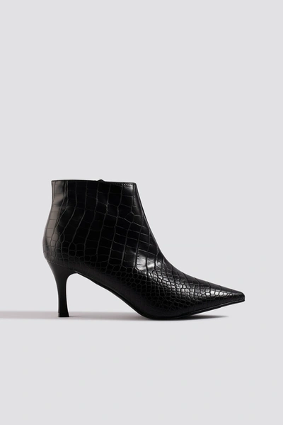 Na-kd Slanted Pointy Ankle Boots - Black