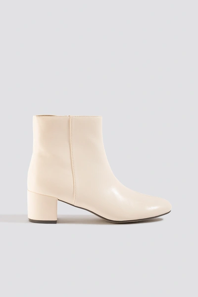 Na-kd Soft Low Heel Booties White In Offwhite