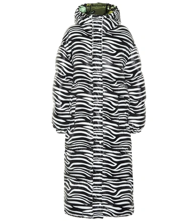 Moncler Genius 0 Richard Quinn Tippi Oversized Zebra-print Quilted Shell Down Coat In Black