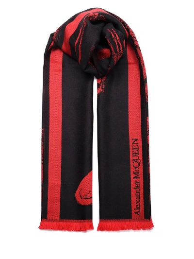 Alexander Mcqueen King And Queen Logo Print Fringed Scarf In Multi