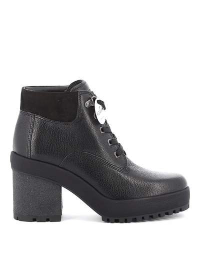 Hogan H475 Grained Leather Ankle Boots In Black