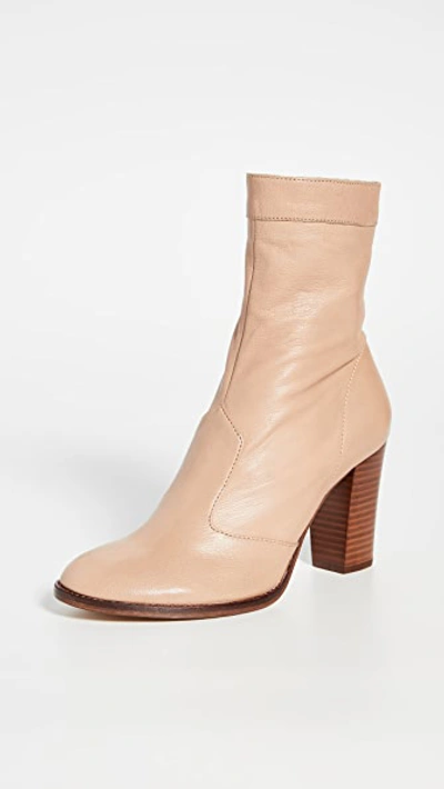 Marc Jacobs Sofia Loves The Ankle Boots In Camel