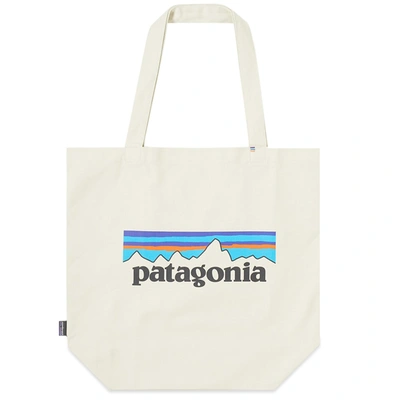 Patagonia P-6 Logo Market Tote In Neutrals