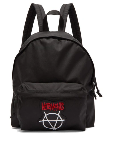 Vetements 'anarchy' Logo Appliqué Backpack In Black