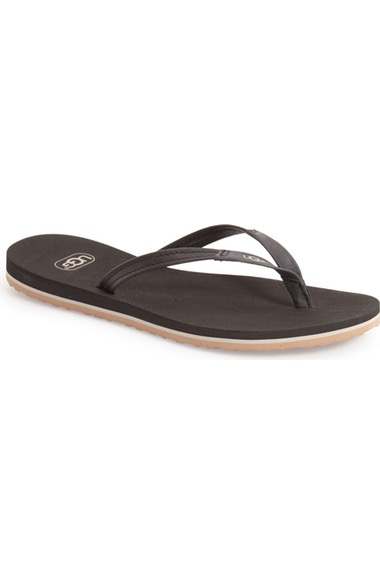 ugg magnolia flip flops