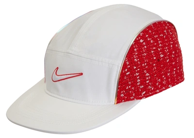 Pre-owned Supreme  Nike Boucle Running Hat White
