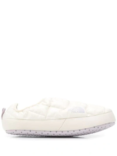 The North Face Quilted Effect Slippers In Neutrals