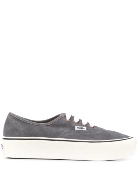 grey vans low top
