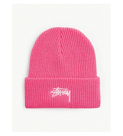 Stussy Logo-embroidered Ribbed-knit Beanie In Fucshia