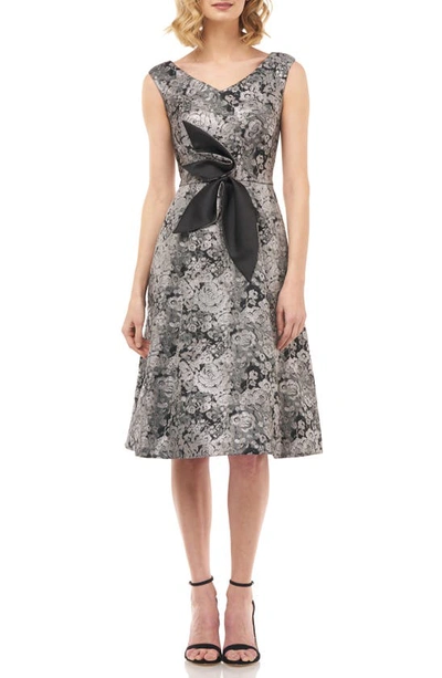 Kay Unger Chloe Floral Jacquard V-neck Sleeveless Dress W/ 3d Flower In Silver Mul