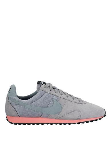 nike women's pre montreal racer vintage