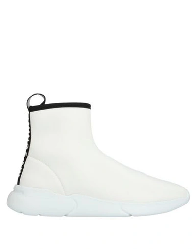 Moschino Ankle Boot In White