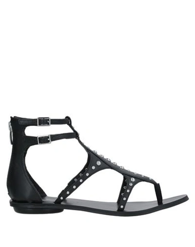 Kendall + Kylie Toe Strap Sandals In Black