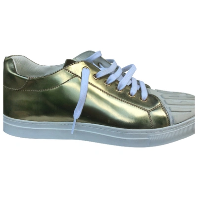 Pre-owned Versus Leather Low Trainers In Gold