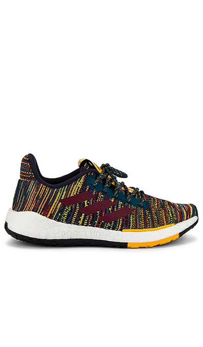 Adidas By Missoni Pulseboost Hd 运动鞋 – Tech Mineral  Collegiate Burgundy & Active Gold In Tech Mineral  Collegiate Burgundy & Acti