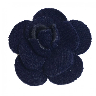 Pre-owned Chanel Camélia Pin & Brooche In Blue