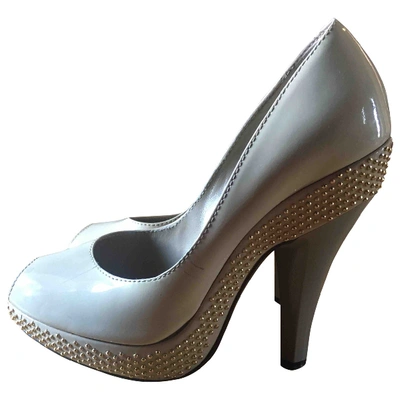 Pre-owned Burberry Patent Leather Heels In Grey
