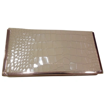 Pre-owned Ted Baker Patent Leather Clutch In Ecru