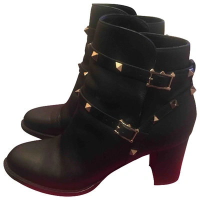 Pre-owned Valentino Garavani Rockstud Leather Ankle Boots In Black