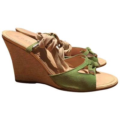 Pre-owned Tod's Leather Sandals In Green