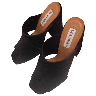 Pre-owned Steve Madden Black Suede Sandals