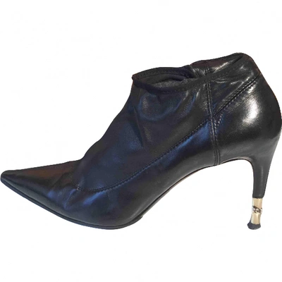 Pre-owned Gucci Leather Ankle Boots In Black