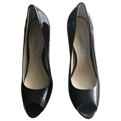 Pre-owned Calvin Klein Patent Leather Heels In Burgundy
