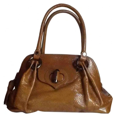Pre-owned Moschino Cheap And Chic Patent Leather Handbag In Camel