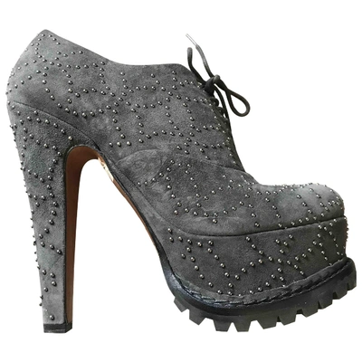 Pre-owned Alaïa Ankle Boots In Grey