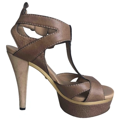 Pre-owned Gucci Leather Sandal In Brown