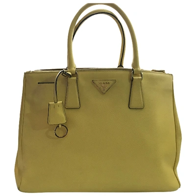 Pre-owned Prada Galleria Patent Leather Handbag In Yellow